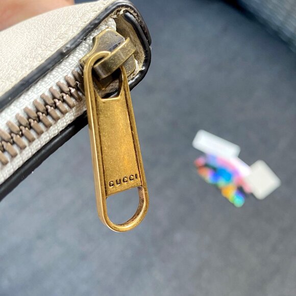 Gucci Pebbled Leather Portfolio Pouch / Clutch - Picture 11 of 13